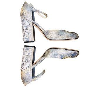 Rare Bettye Muller New York Bejeweled Brocade Ankle Strap Heels Size 9
